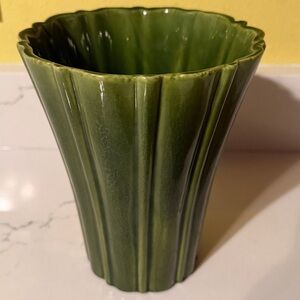 *Ribbed VTG Marked H 2 Haeger USA Hunter Green Tall 7 3/4" Pottery Ceramic Vase